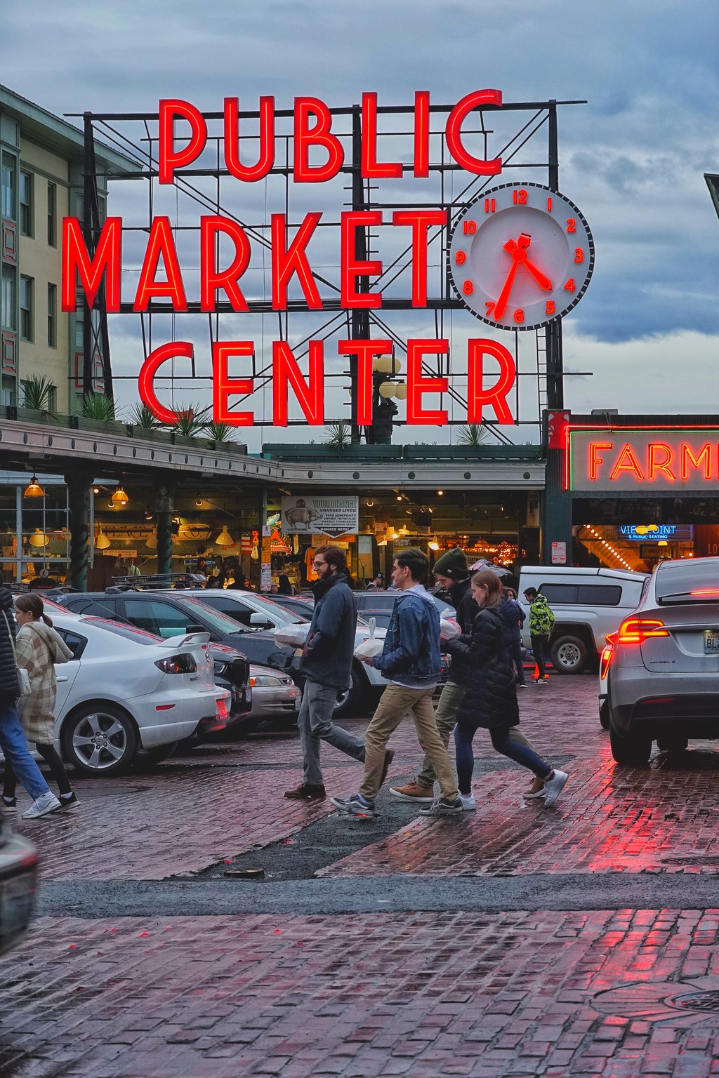 Rains on Pike Place Market, Seattle